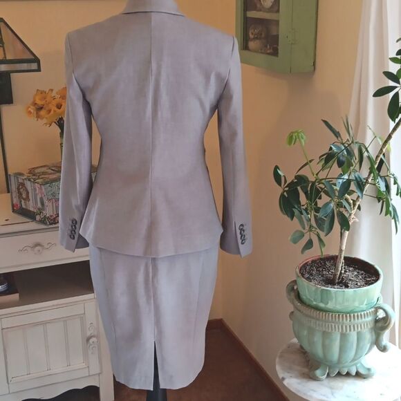 Express Three Piece Gray Women's Suit Set. Career. Professional. - Picture 9 of 16